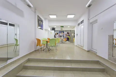 Стъпалата към фоайето